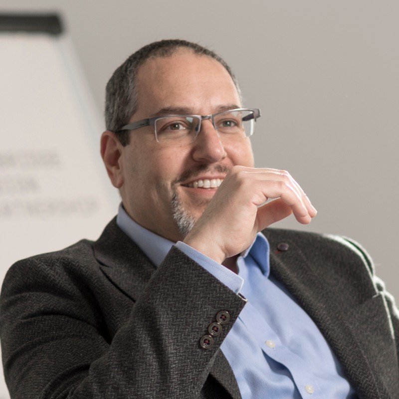 Uri Baruch Headshot